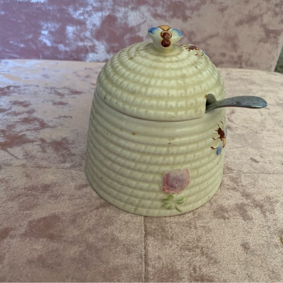 Vintage Pre-Loved Ceramic Honey Pot with Spoon and Bee Decor - Picture 3 of 7